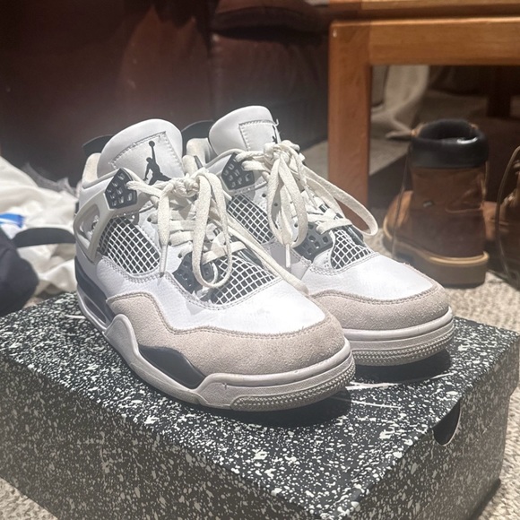 Men’s Jordan retro 4s ‘Military Black’ - Picture 1 of 6